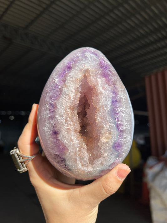 Multicolor amethyst egg