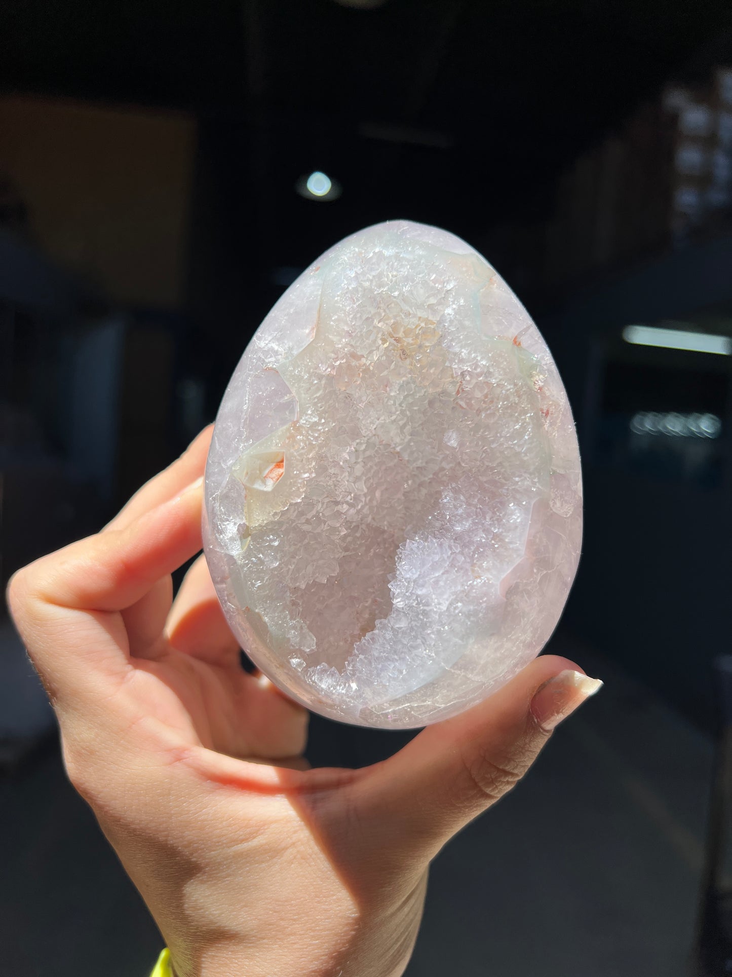 Quartz polished egg