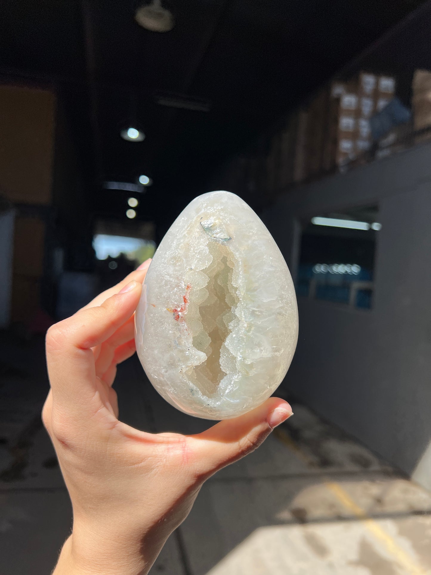 Apple green quartz egg