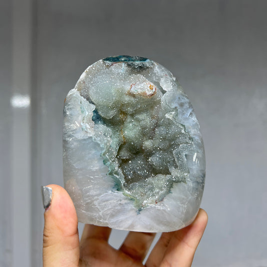 Green quartz cut base