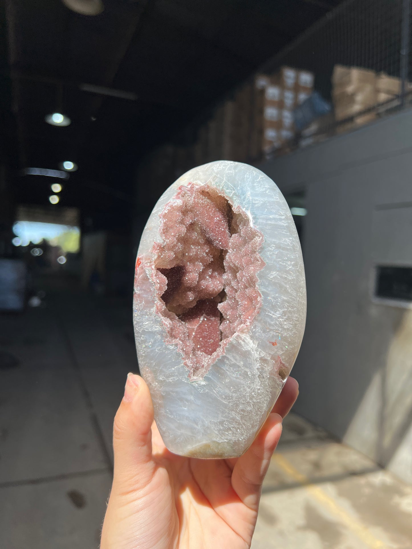 Red quartz cavity